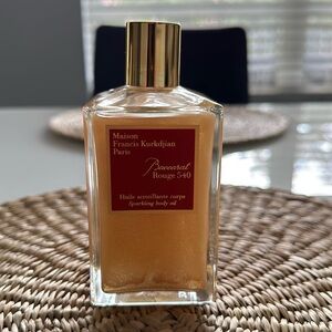Maison Francis Kurkdjian
Baccarat Rouge 540 Scented Sparkling Body Oil, 6.8 oz